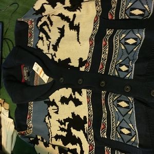 Men's American Rag fair isle mountain sweater is size smal